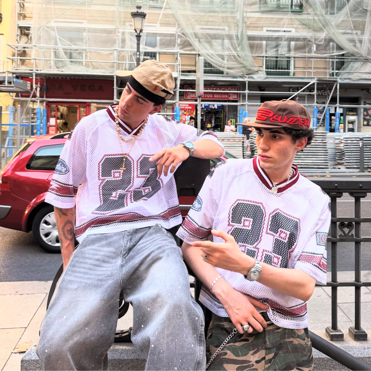 Oversized T-Shirt «Urban Spirit»